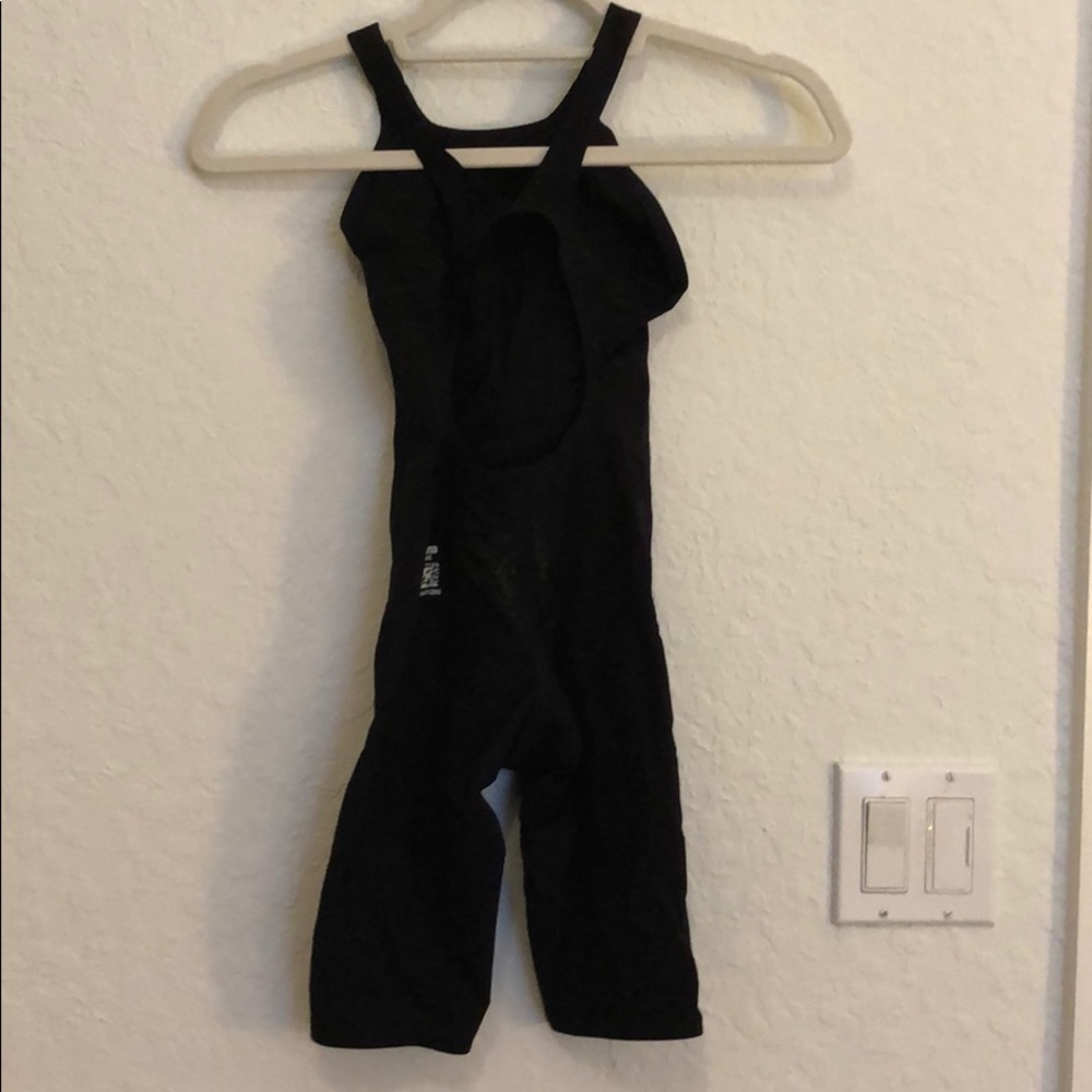 Engine Kneeskin - Picture 3 of 6